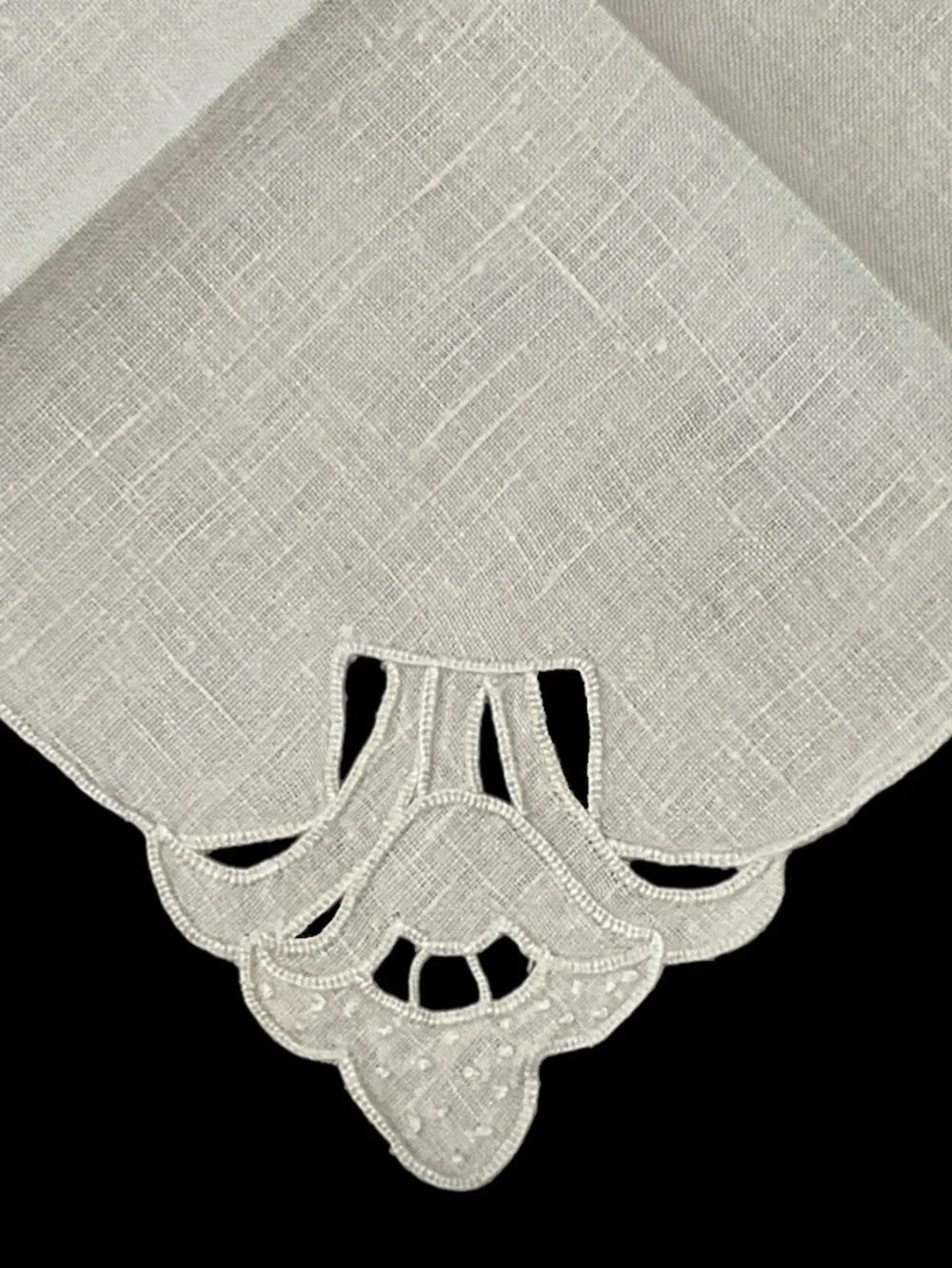 4 Cutwork Embroidery Cocktail Napkins
